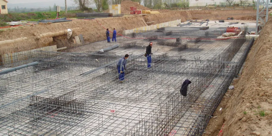 Diseño de cimentaciones superficiales en Torreón: criterios para suelos lacustres y arenas limosas
